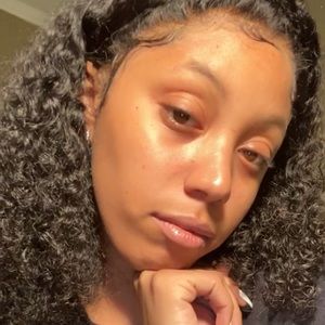 Meet your Posher, Kenyonta